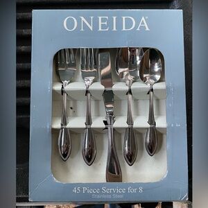 Oneida 45 piece Silverware